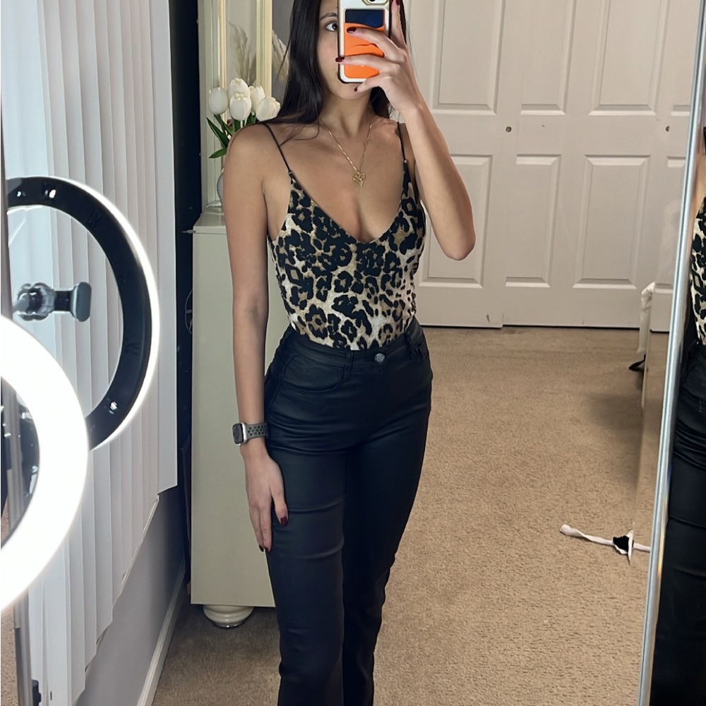 Gaze cheetah print bodysuit